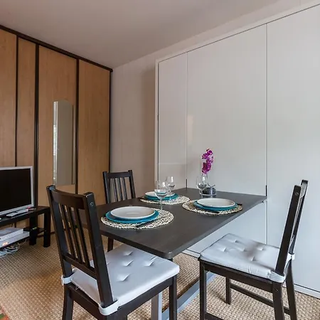 شقة Studio Buttes Chaumont باريس